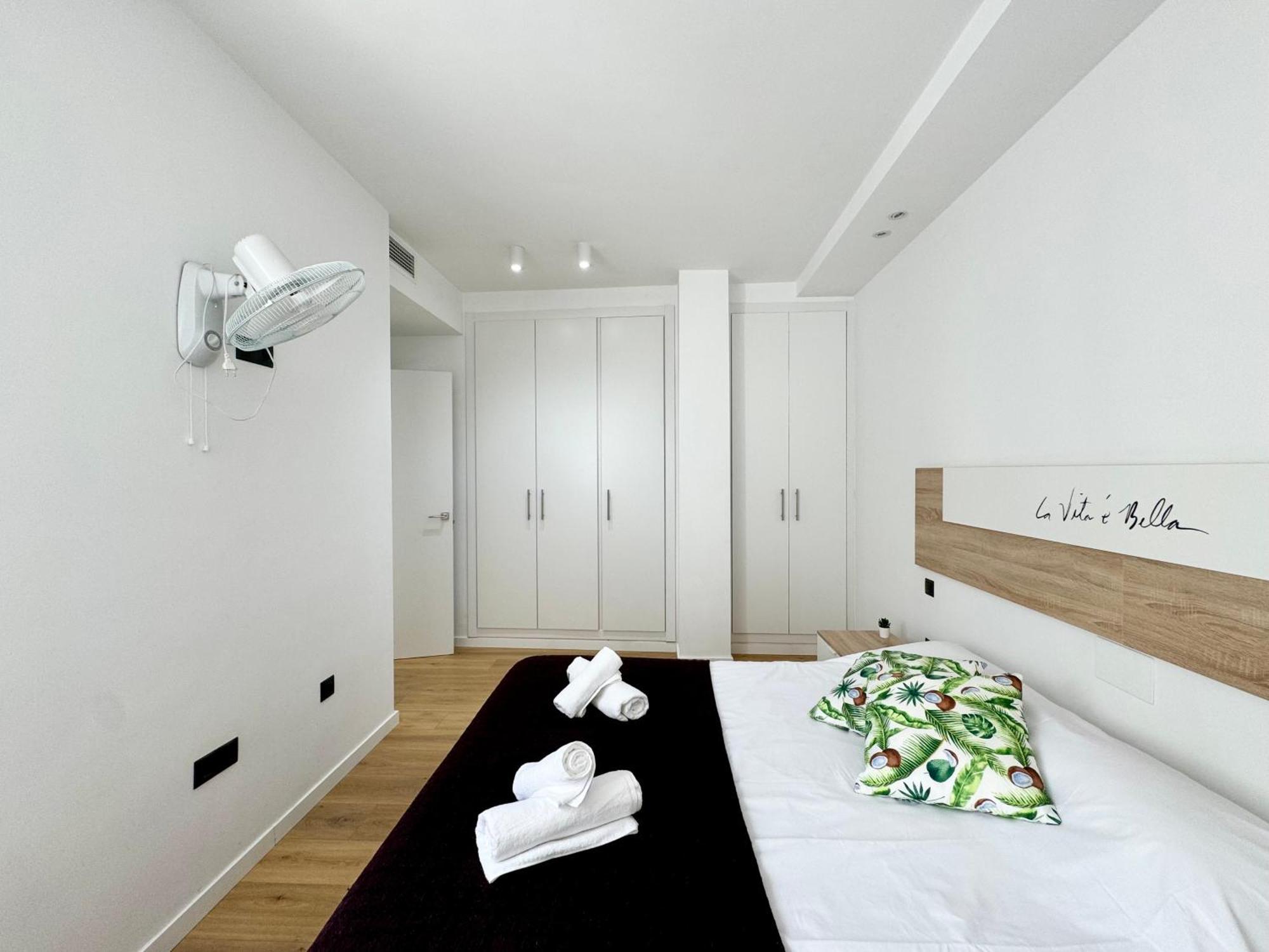 Apartamento Sweet Capuchinos Malaga Exterior photo