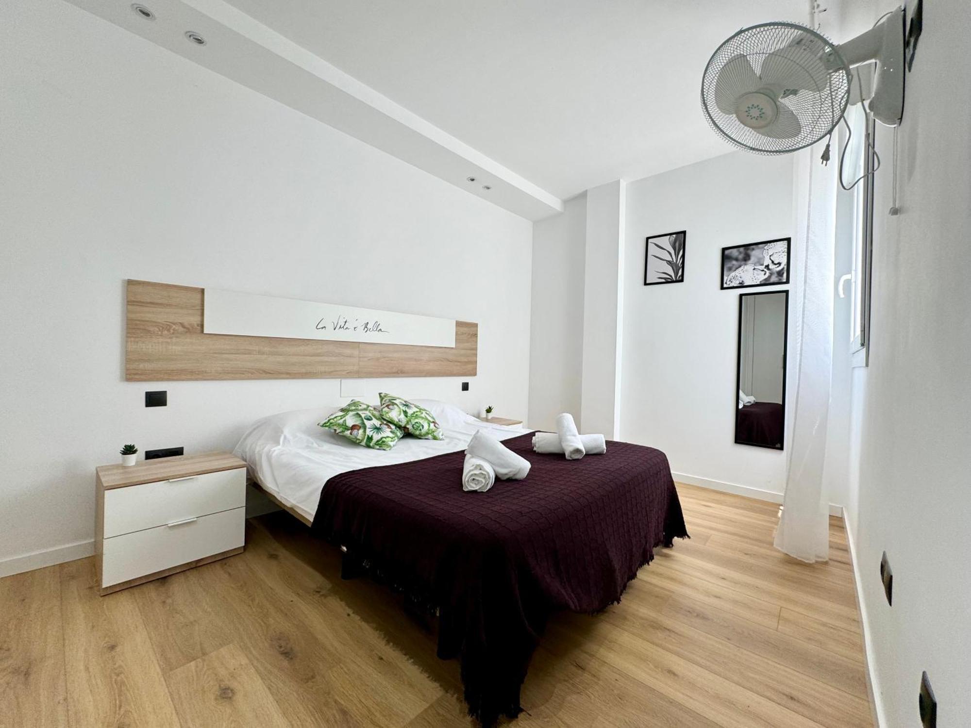 Apartamento Sweet Capuchinos Malaga Exterior photo